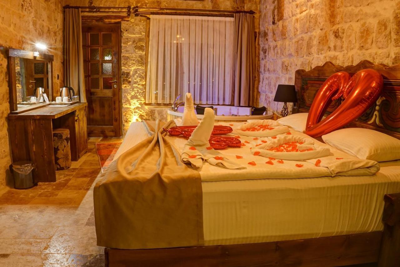 Dionysos Cave Cappadocia מלון