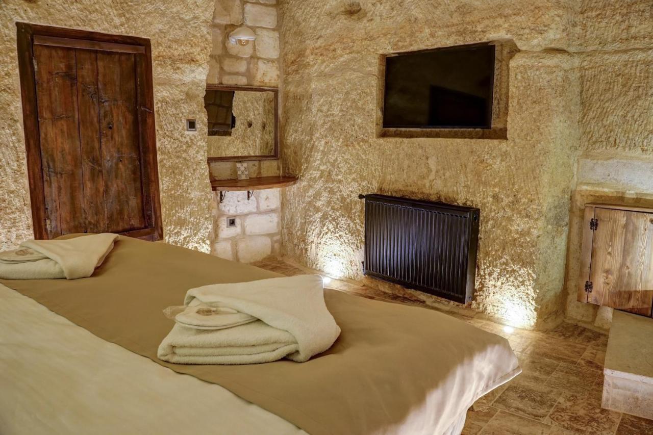 Dionysos Cave Cappadocia מלון